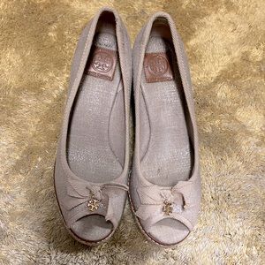 Tori Burch like new wedges